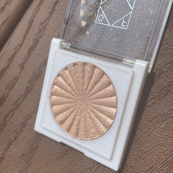 OFRA Sparkle Lights Eyeshadow - Picture 3 of 4